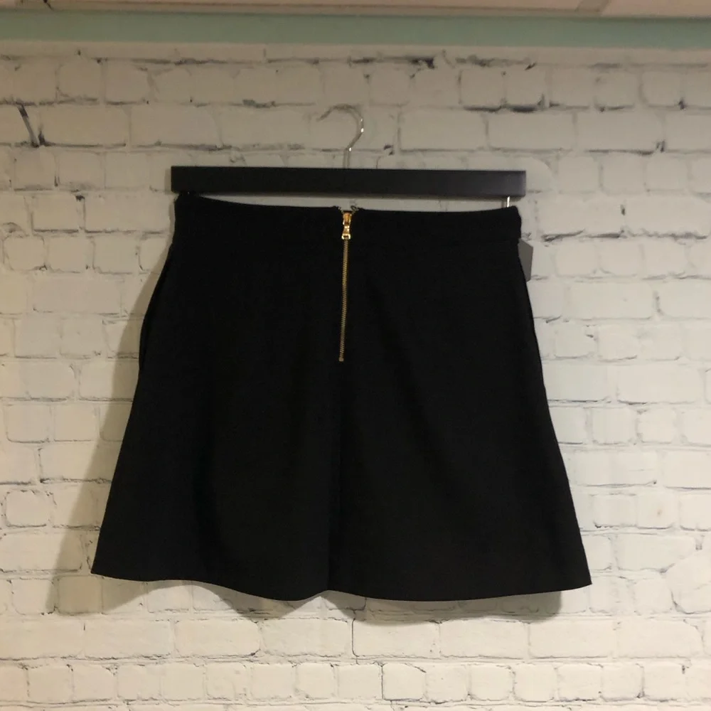 Express Women’s Black Circle Skirt with Gold Zipper Size 8 - Picture 3 of 12